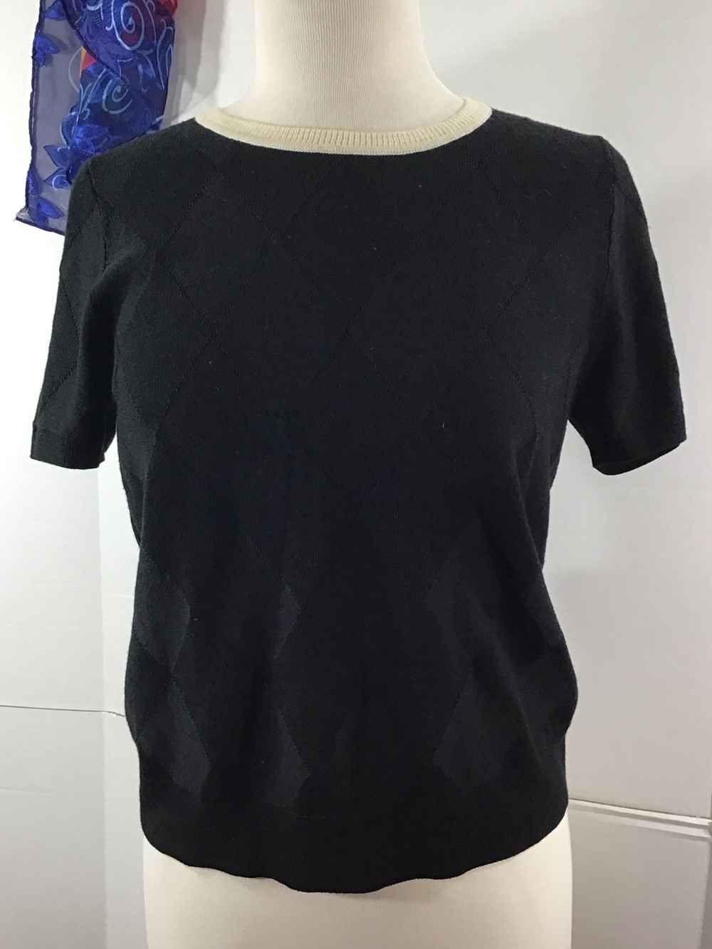 Brooks Brothers Black Short-Sleeve Knit merino wool  sweater Top Cream neck
